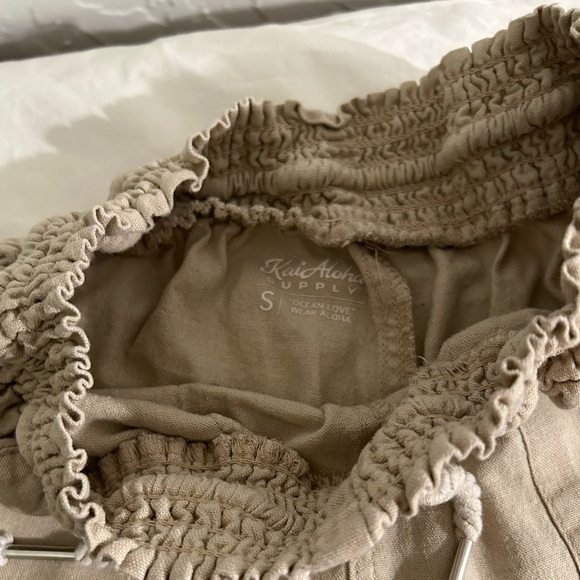 Kaialoha Supply small khaki drawstring shorts w/pockets. Excellent condition. - Picture 3 of 5